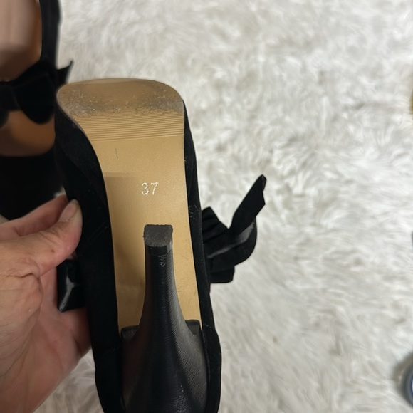 Women’s Bow Mary Jane’s Sz 37 - Picture 5 of 6